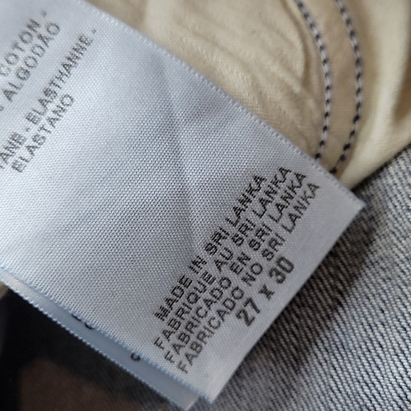 Levi's distressed demi curve boot cut jeans size 27 x 30 - Picture 11 of 11